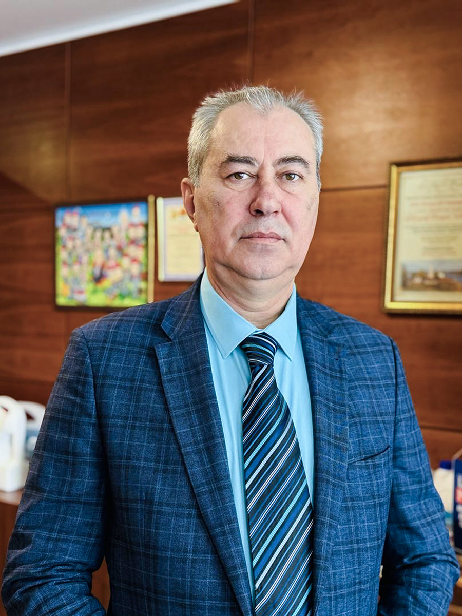 Косенко Олег Александрович (директор завода)